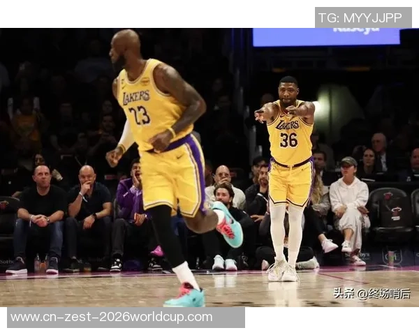 湖人被逼变阵!里弗斯伤缺1周，名宿指出短板，雷迪克欲启用1人